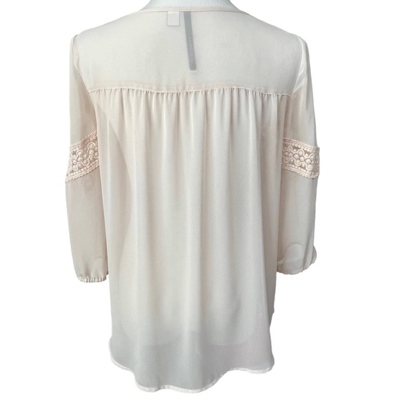 LC Lauren Conrad Sheer Blush Dressy Blouse Size Medium - Picture 2 of 13